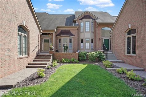 townhomes in shelby township|zillow shelby township.